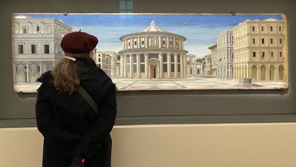 Looking at the Ideal City